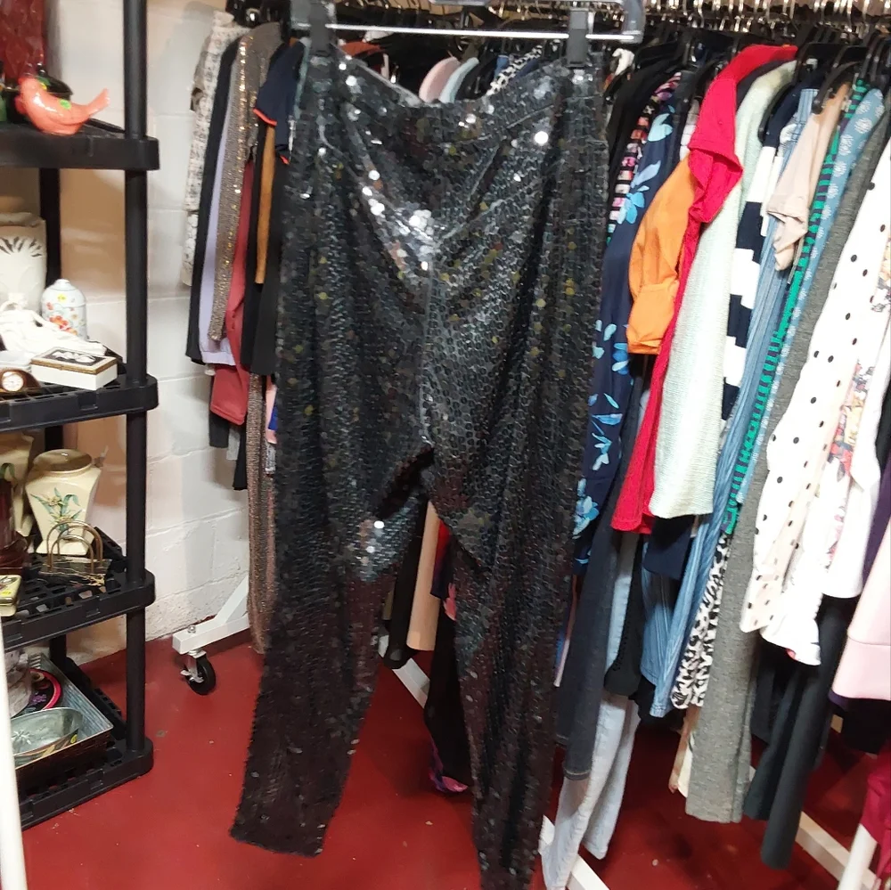 Pants - Picture 4 of 4